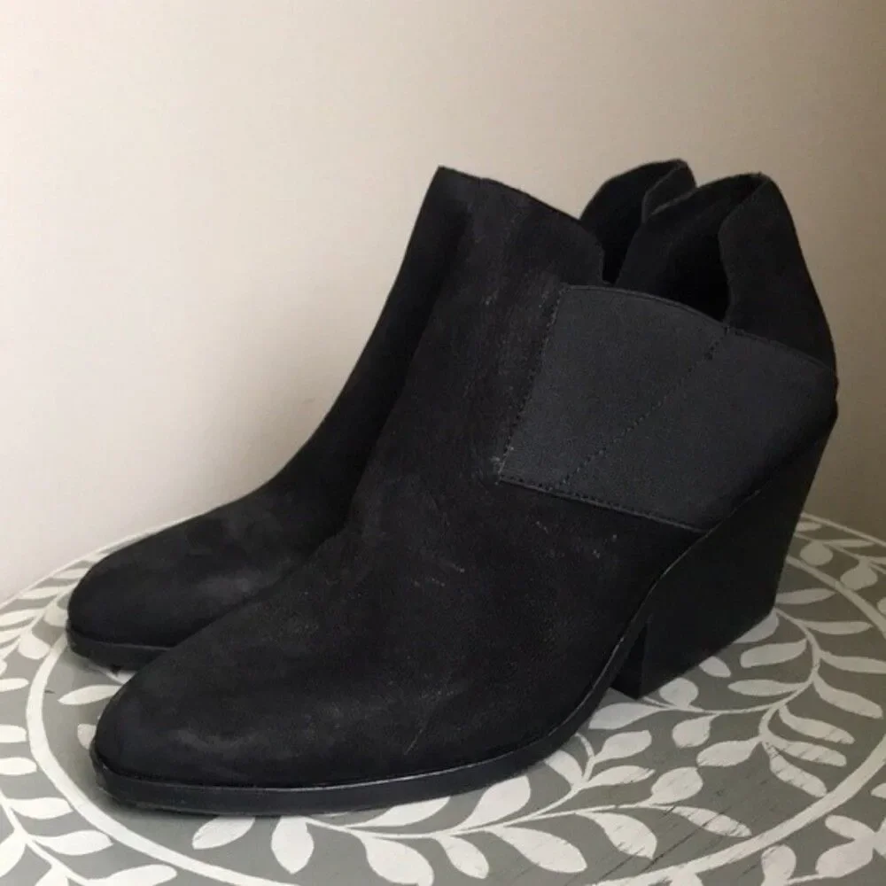 Eileen Fisher Black Leather Ankle Boots sz 7